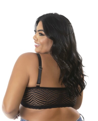 Cropped strappy plus size