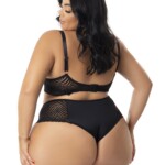 Lingerie Plus Size em Renda